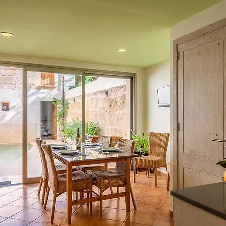 San Jordi By Sealand * Pollenca