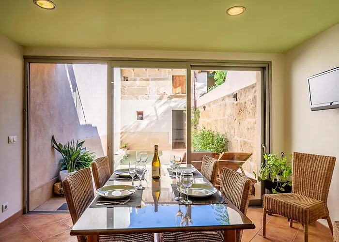 San Jordi By Sealand * פוינסה