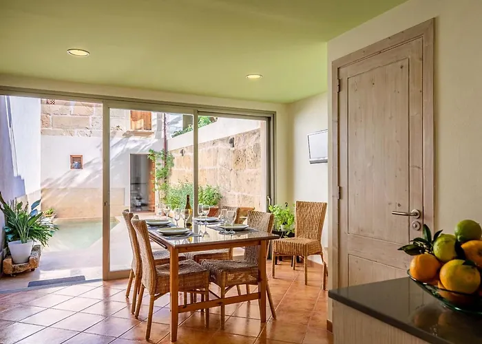 San Jordi By Sealand * פוינסה