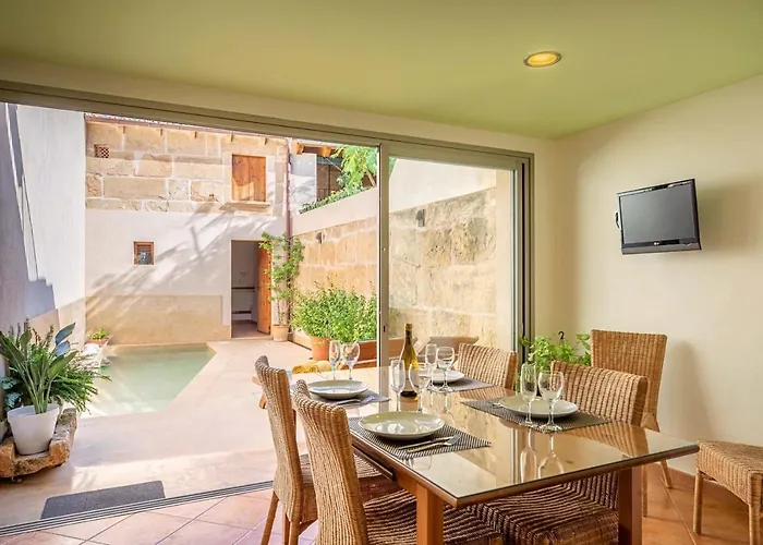 San Jordi By Sealand * פוינסה