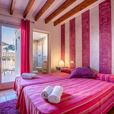 San Jordi By Sealand * Pollença