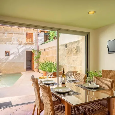 San Jordi By Sealand * Pollença